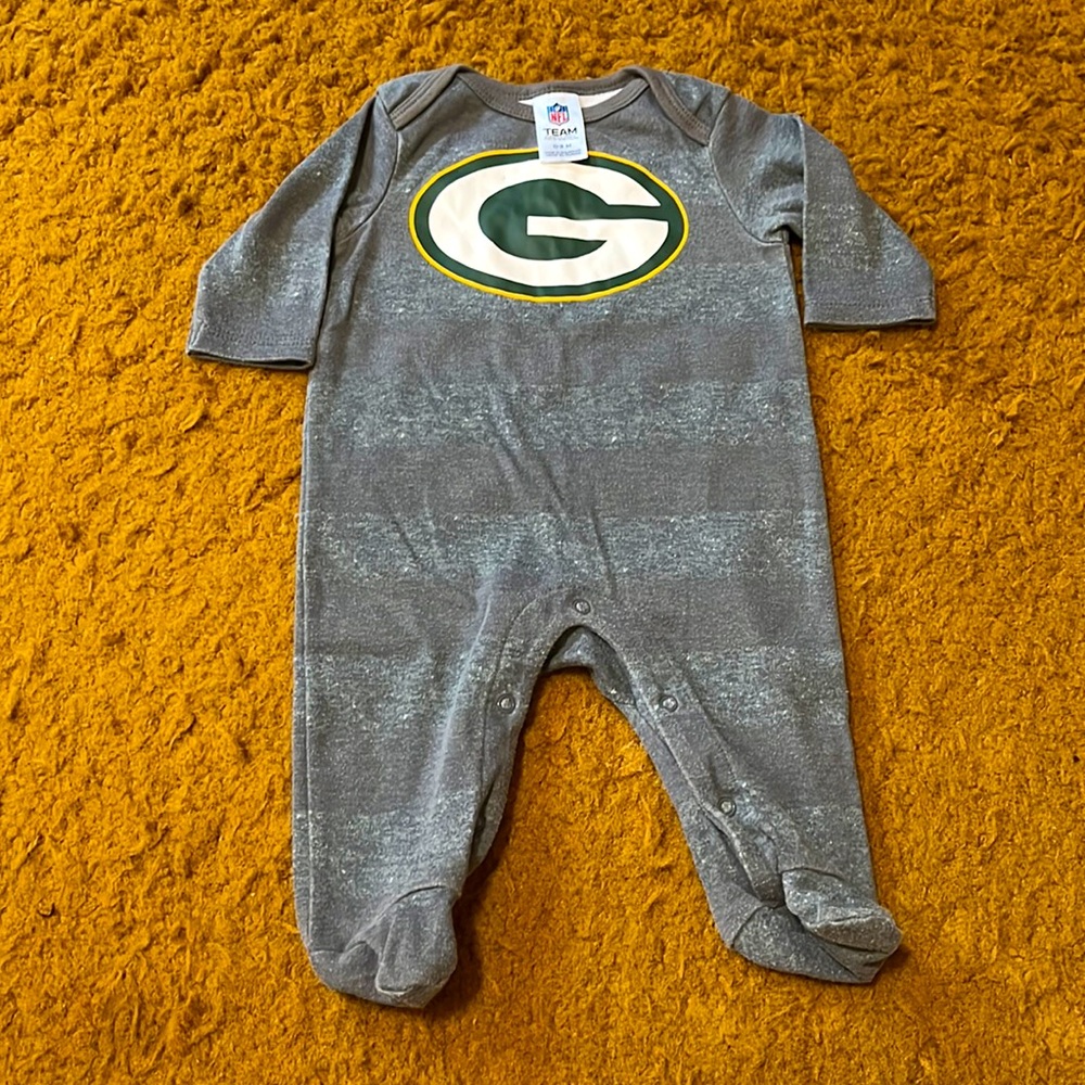 Green Bay Packers sleep & play